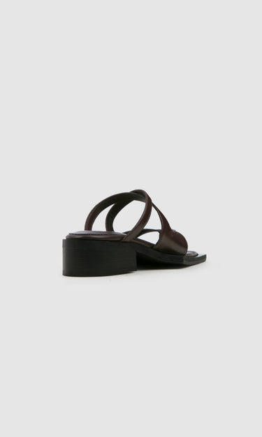 prev - KAREL MULE - BROWNIE AS